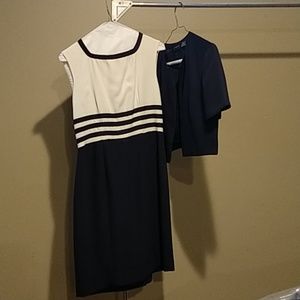Liz Claiborne size 4 navy and cream dress with j